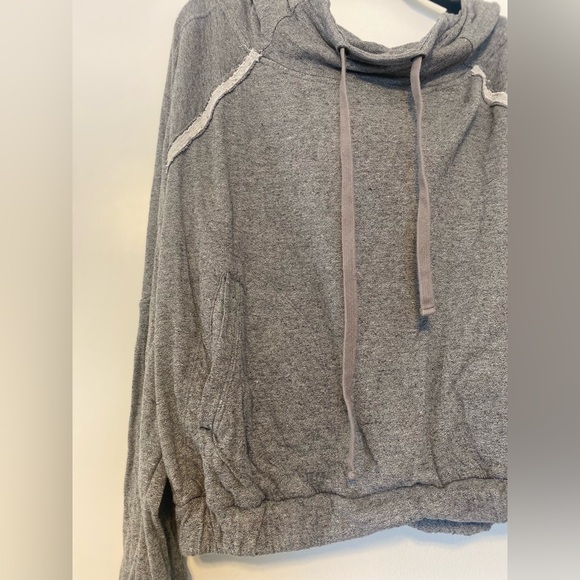 Free People “Kimmie” Gray Cropped Hoodie - Size Large - Picture 5 of 10